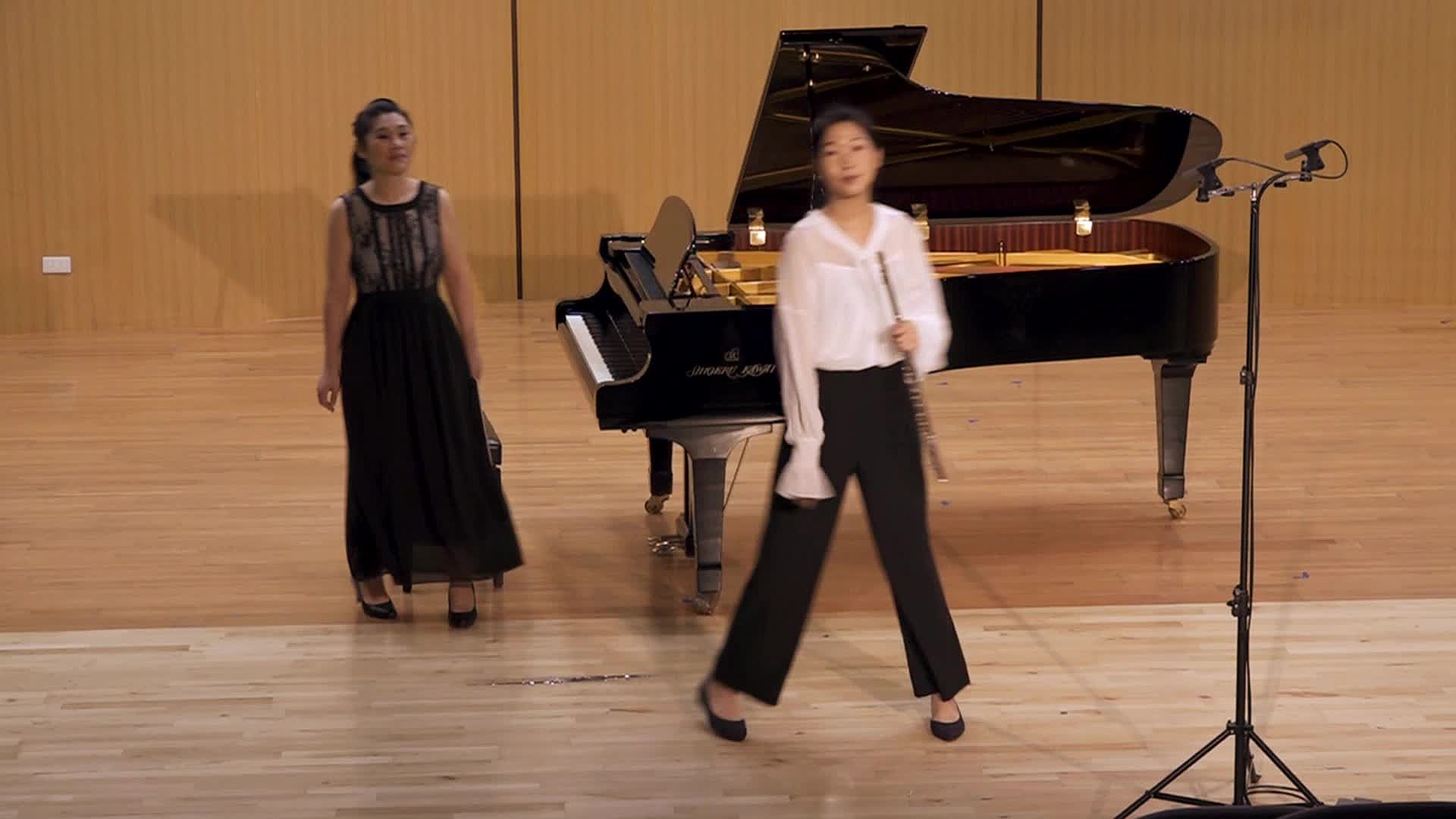 李榕諭長笛獨奏會-02 John Rutter Suite Antique for Flute and Piano