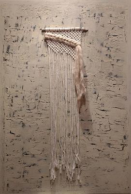 吳淑幸，《繩線引力》系列之十三，低沉的溫柔，複合媒材，116.5x91.5cm，2018，吳淑幸攝影