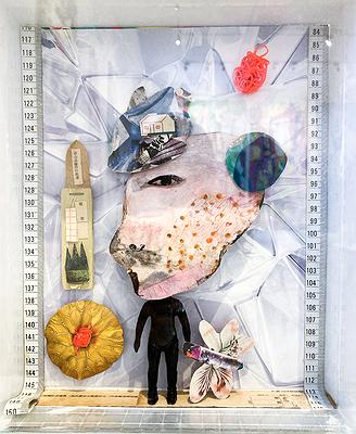 〈不著邊際的語言-03〉，2021，影像拼貼、塑料公仔，約25x30x7cm的封面圖