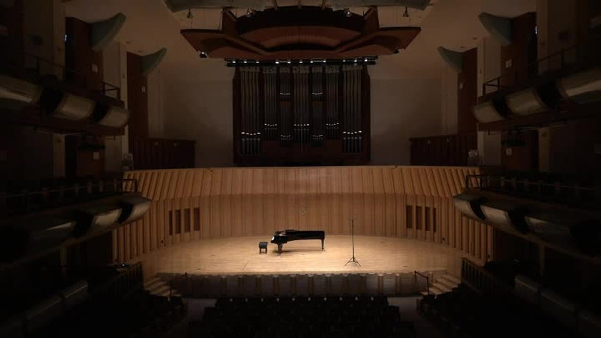 畢琦作品二十一《三首給聲樂與鋼琴的歌曲》 之樂曲分析與詮釋的封面圖
