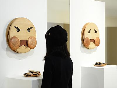 轉・動 心世界—黃亞婷木材工藝創作論述-哀 操作截圖01
