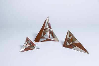 李佩蓉，《三角羈絆》