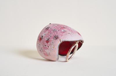 2024_05_Allergy_ring_enamel_close