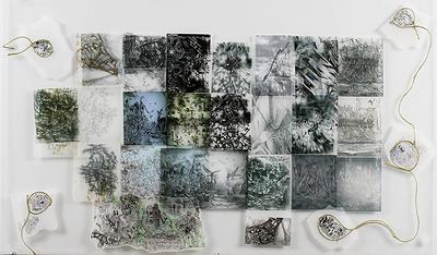 〈Eye of Media〉，2012年，手繪，輸出，165×52cm。