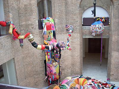 喬安娜瓦斯康塞洛斯汙染，畫面擷取自其個人網站