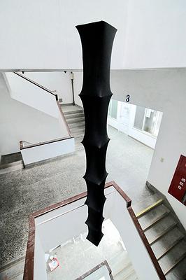 以非典型之創作形式探究石雕未來的可能性-17.延伸空間中的無盡之柱的封面圖