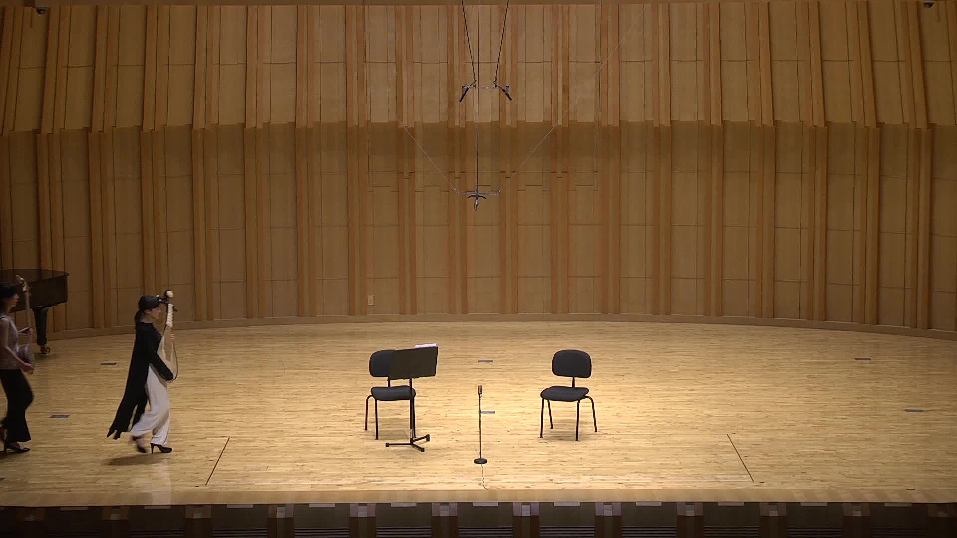 The Musical Analysis and Interpretation of Pipa and Sanxian Duet “Mulen ”'s Cover