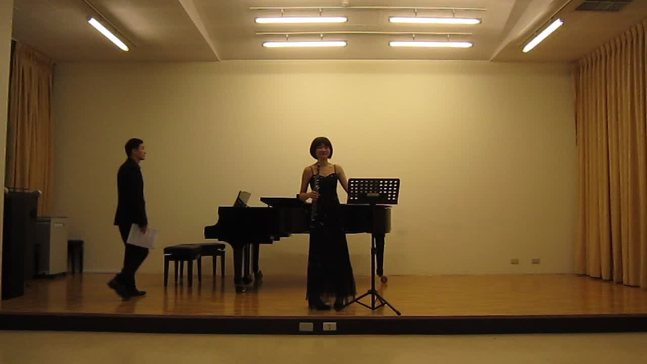 馬爾康阿諾【給雙簧管和弦樂團的協奏曲作品39－獻給里昂．古西恩斯】之作品分析與詮釋探討/陳孟伶畢業音樂會 colin