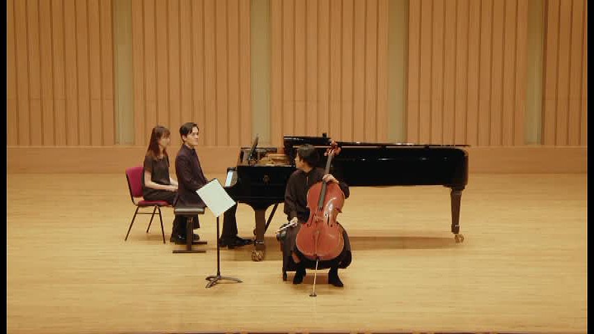A research of Debussy’s composition materials and musical style based on The Cello Sonata by Claude Debussy /Graduation Recital's Cover