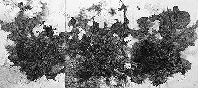 〈流之一、之二、之三〉，2017，石墨、墨、水性墨、油性墨、銅版紙，108.6 cm × 237 cm.