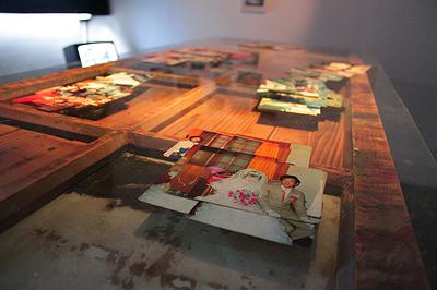 2010舊地重遊，照片拼貼+物件裝置(作品展呈局部3)的封面圖