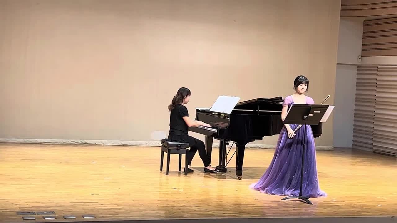 伊貝爾《長笛獨奏小品》之分析與詮釋的封面圖