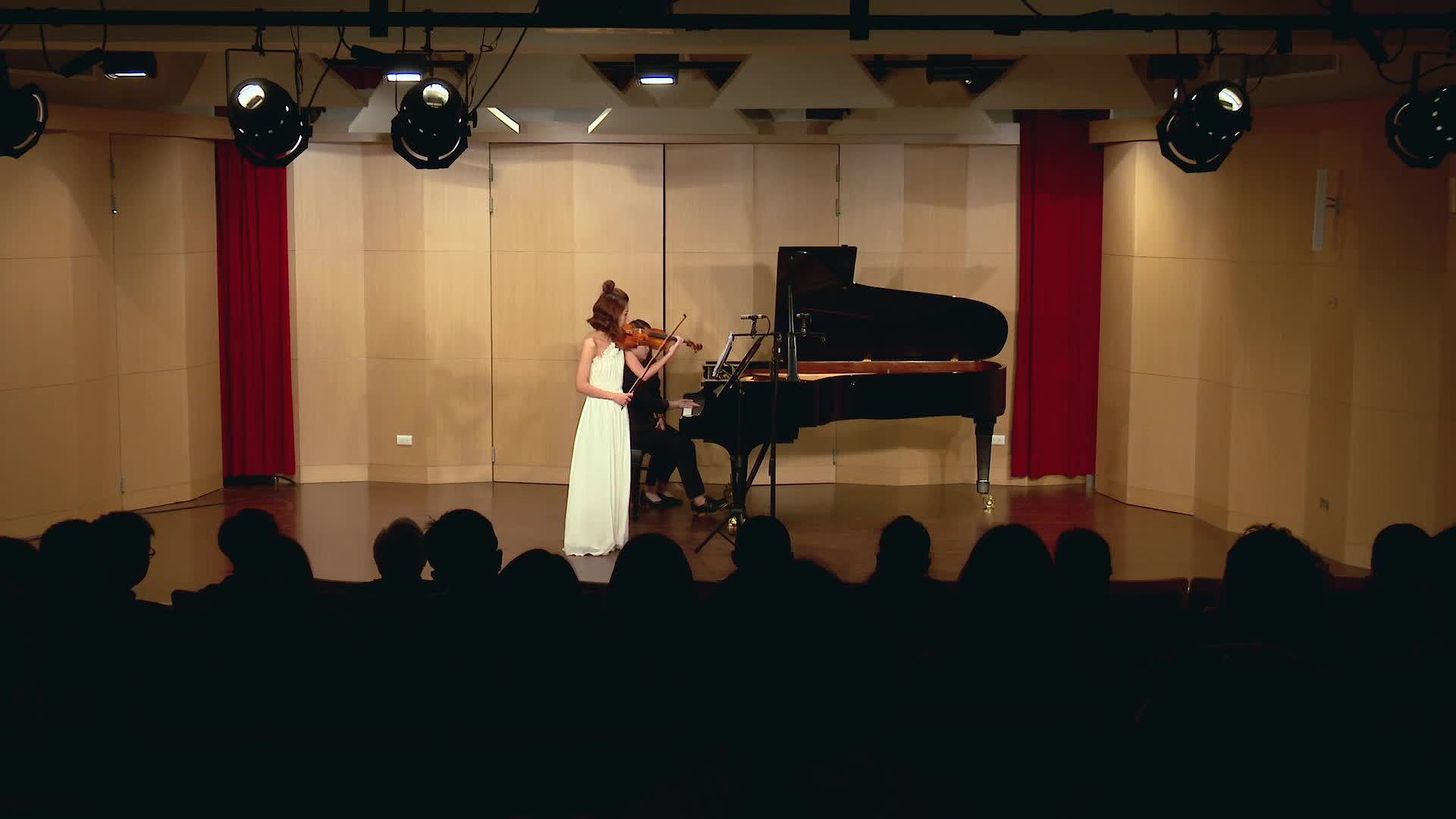 史特拉汶斯基《嬉遊曲，給小提琴與鋼琴》之樂曲分析與演奏詮釋６