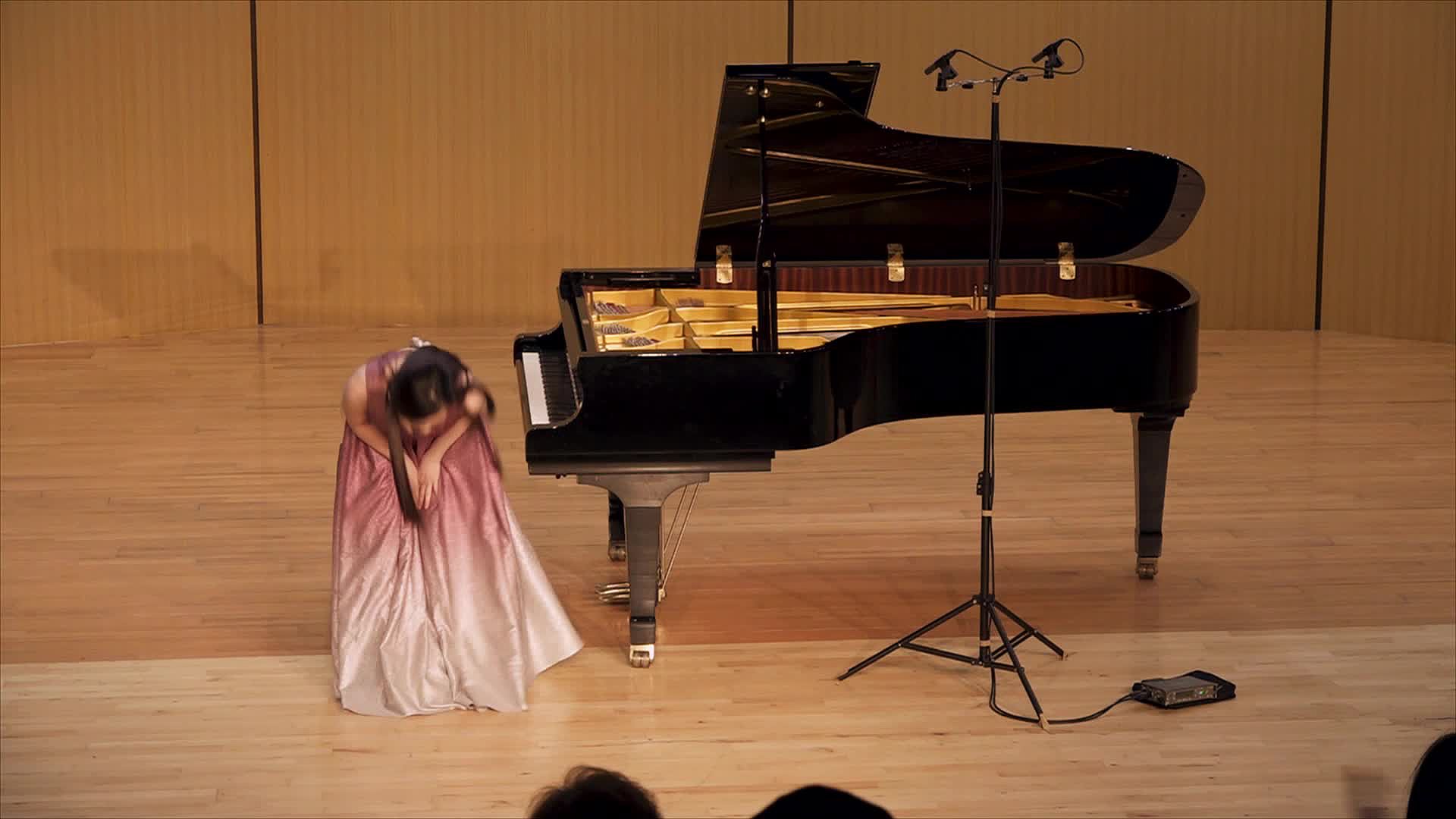 田蜜妮鋼琴獨奏會-02 Wolfgang Amadeus Mozart 9 Variations on a Theme of the Minuet by Duport in D Major KV 573