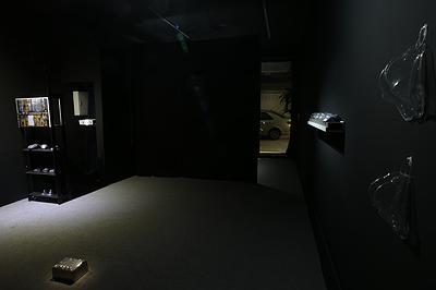 圖1-2.不夠歇斯底里的檔案化-展覽現場的封面圖