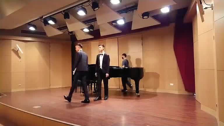 畢業音樂會上半場的封面圖