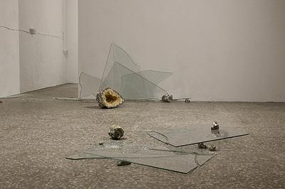 一閃一閃亮晶晶1，環氧樹脂、磨石子、玻璃，2019。
