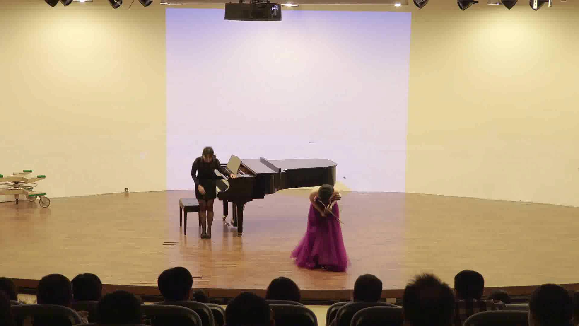 An Analysis and Interpretation of The Tunes of Yang Zhou、Spring in Jiangnan by Zhu Chang Yao's Cover