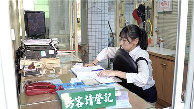 身體座標：當代生活中的身體想像--黃萱創作研究 圖17〈chair〉-5警衛室的封面圖