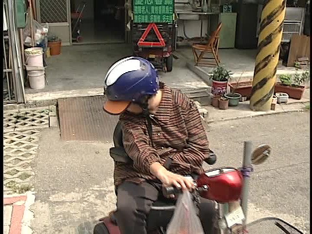 醃腸嬤 V.S 麵包伯-2的封面圖