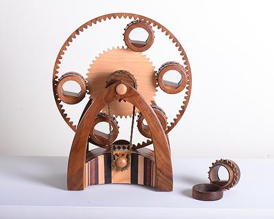 轉・動 心世界—黃亞婷木材工藝創作論述-摩天輪03