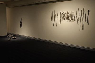 2025_Wearing_the _Skin_exhibtion_venue_room3-2