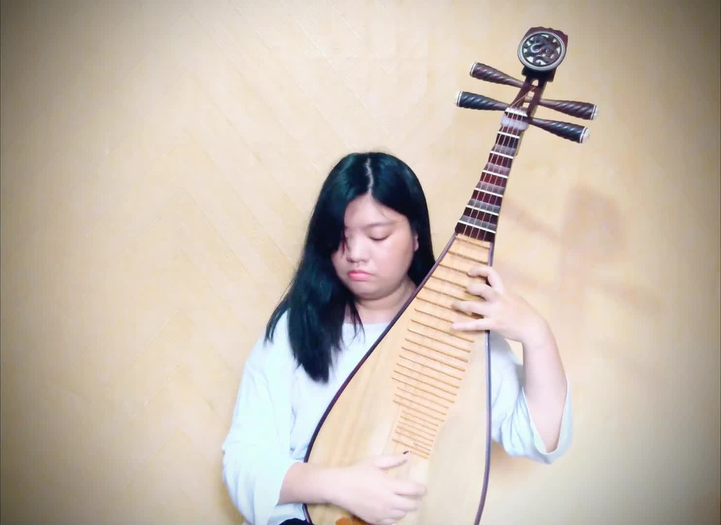 An Analysis and Interpretation of Elements in Pipa Composition——Exemplified by Pang Yi Lee’s “Bi Chi Er” ,“Kazakh Suite” and “Pomegranate”'s Cover