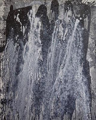 水簾懸掛的封面圖