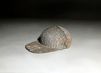 傳統建築元素運用於現代陶藝創作之研究-棒球帽2修