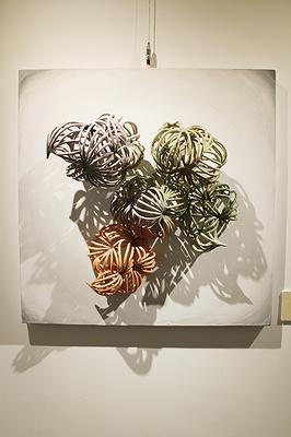 結與解--陳育儀陶藝創作論述-「絮語--交集」展示形式的封面圖