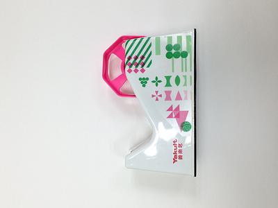 品牌形象與輔助圖形設計應用之創作論述－ 以養樂多50週年形象設計案為例-1的封面圖