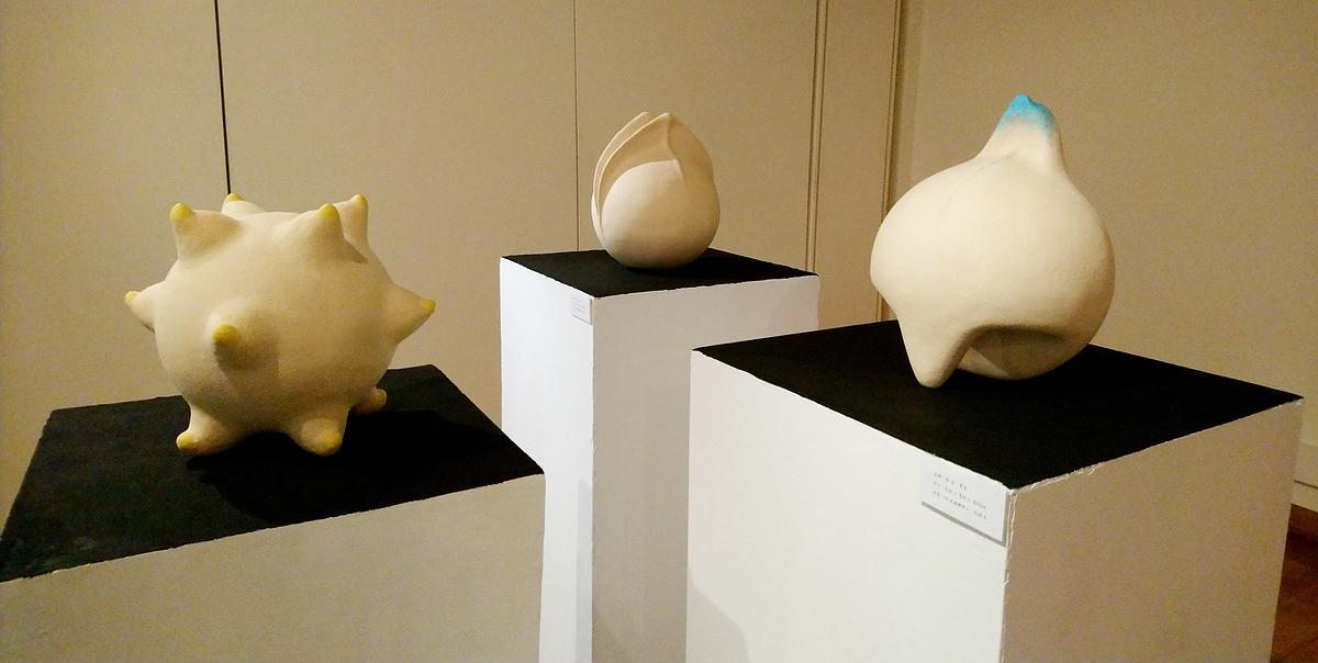 與植物對話 — 魏金蕊陶藝創作論述-《重生、醞釀、希望》展出效果。的封面圖