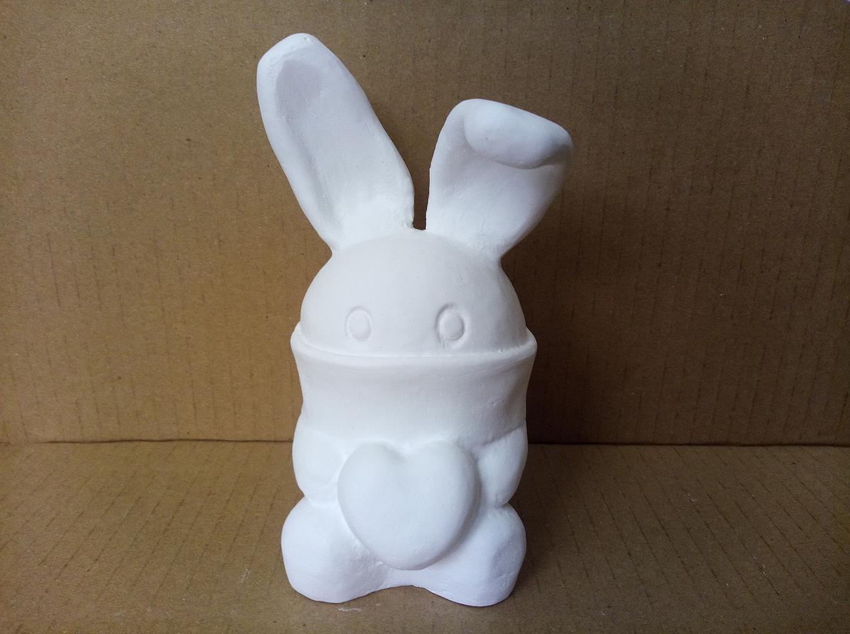 Image Transformation of Dreams - Study of Tai Hsin I’s Creation's Cover