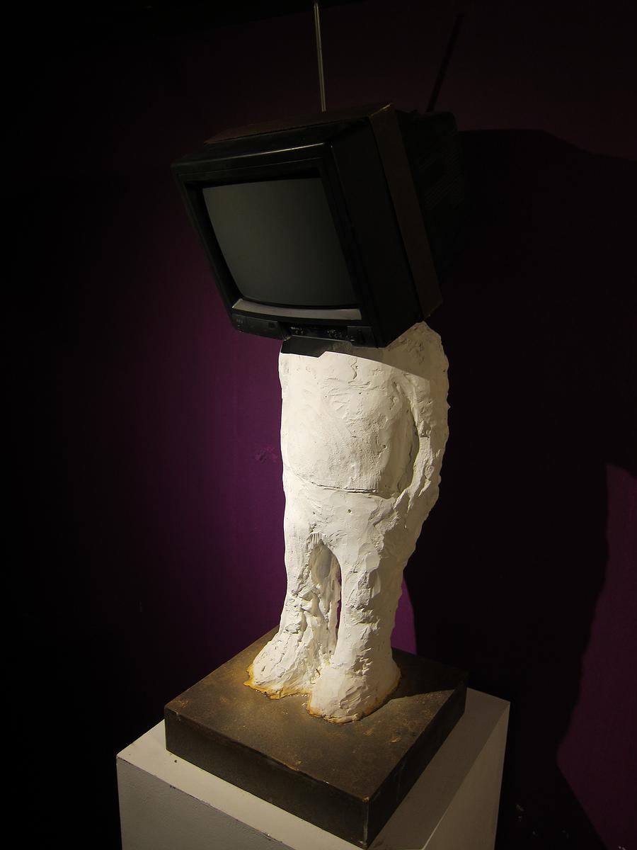 A lostness feeling of sculpture in the era of technonology─Discourse on self creation by Sheng-Chiang Chou's Cover