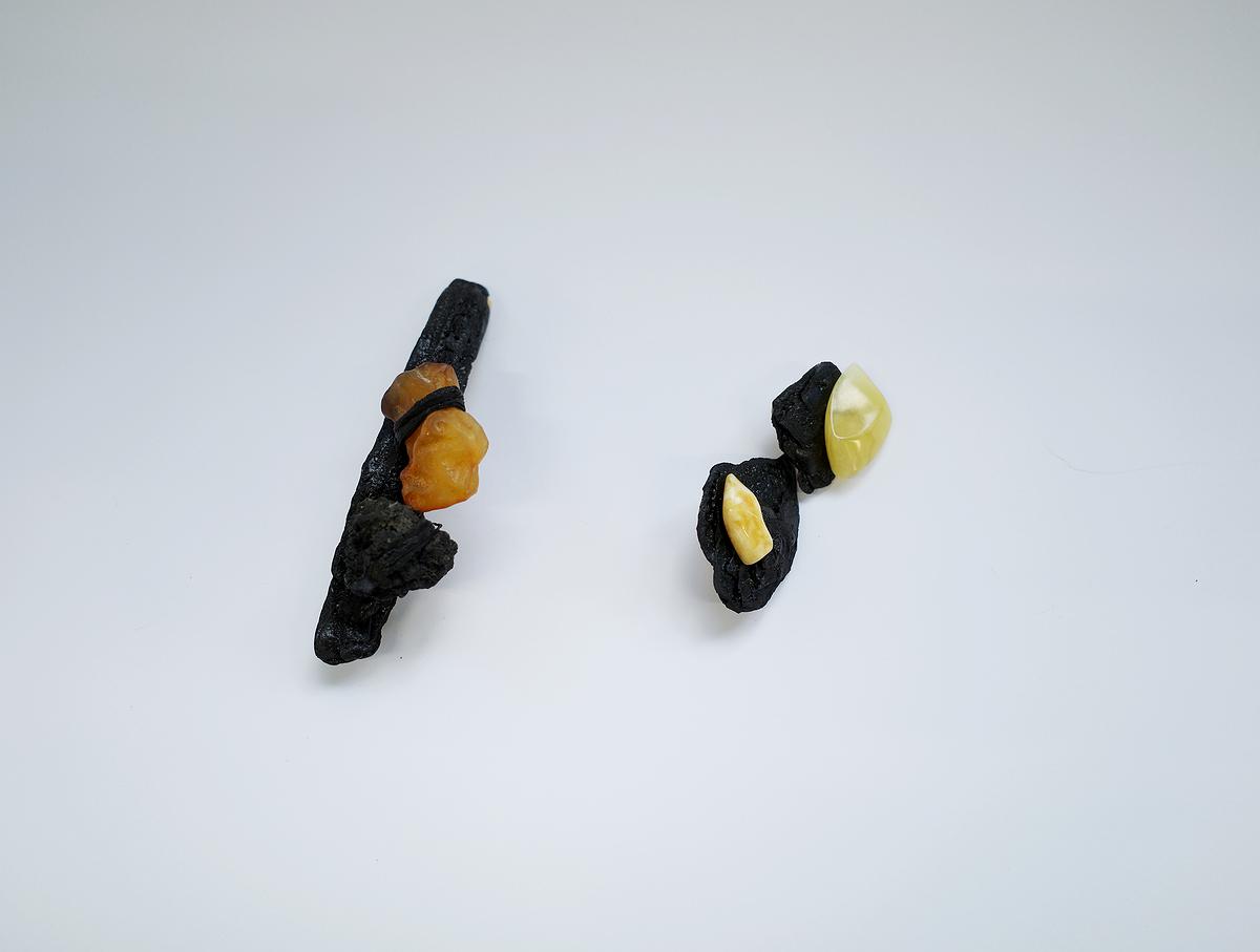 Amber Routes XIII, XIV的封面圖