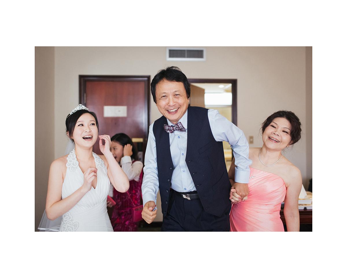 紀實攝影創作－婚禮中父母親情感表達的瞬間-9的封面圖