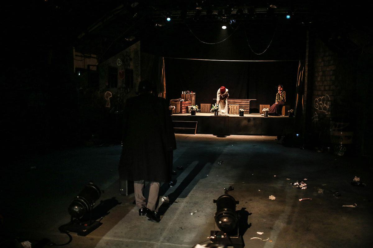 The Emotional Imagination of Color in Set Design-Take Lee Bonnes and Unschuld Set Design for Example's Cover