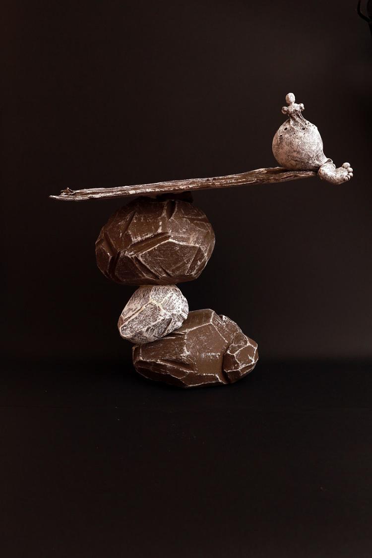 Between the Suppression and the Liberation : Self-interpretations of Tsai Jr-Yung's Ceramic Creations's Cover