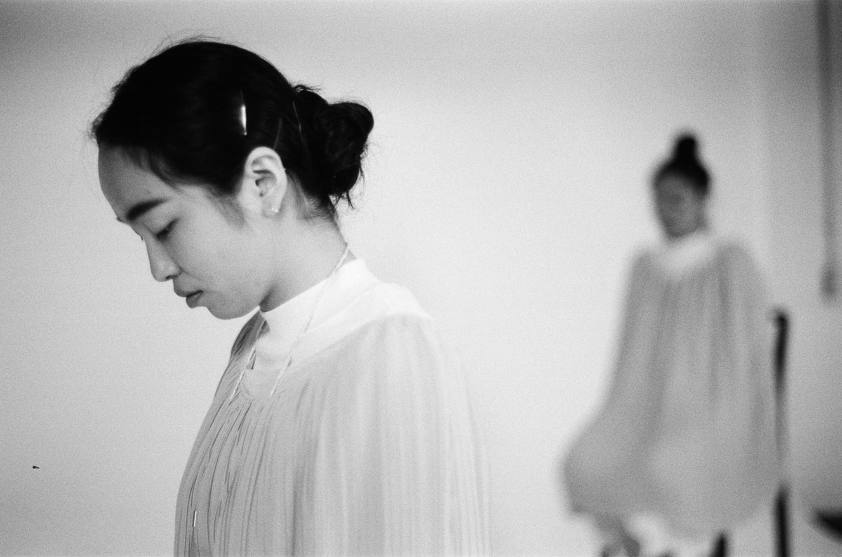Armlessly Embraced 無手的擁抱 1 (攝影師 王聖夫)的封面圖