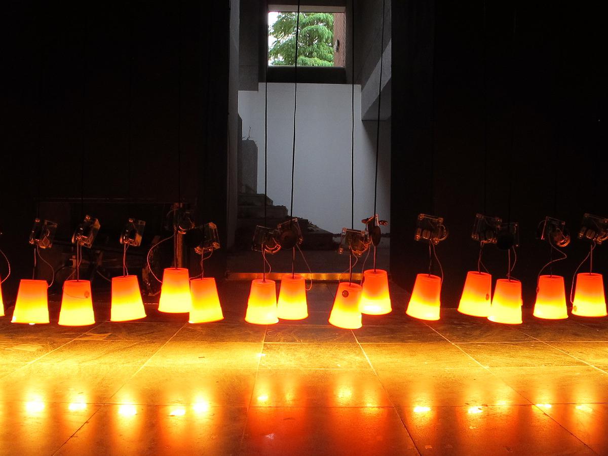 “Fortune Telling Show－The Machine” : The Summoning Aesthetic of Relational Theater's Cover