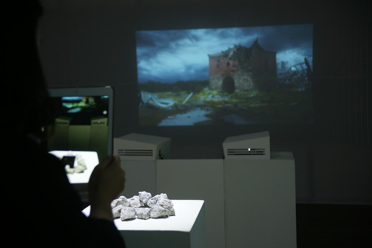 The Disseminated Memory: On the Use of Augmented Reality Works on the Ruin Aesthetics's Cover