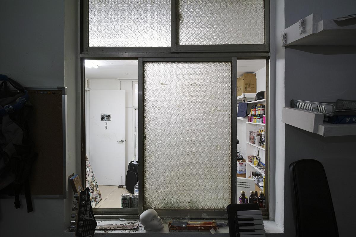 附錄五-山珍海味工作室攝影-《劉子齊工作間看向高登輝房間》的封面圖