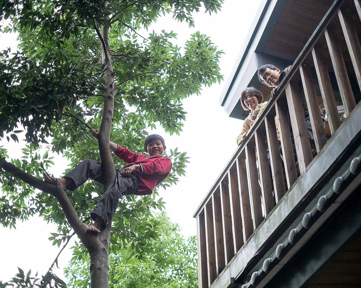 The Farmer in the Future-Group photo-7's Cover