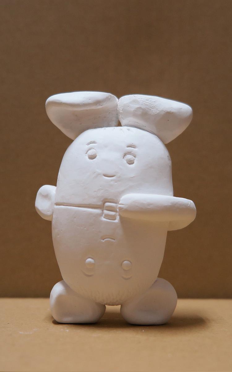 Image Transformation of Dreams - Study of Tai Hsin I’s Creation's Cover