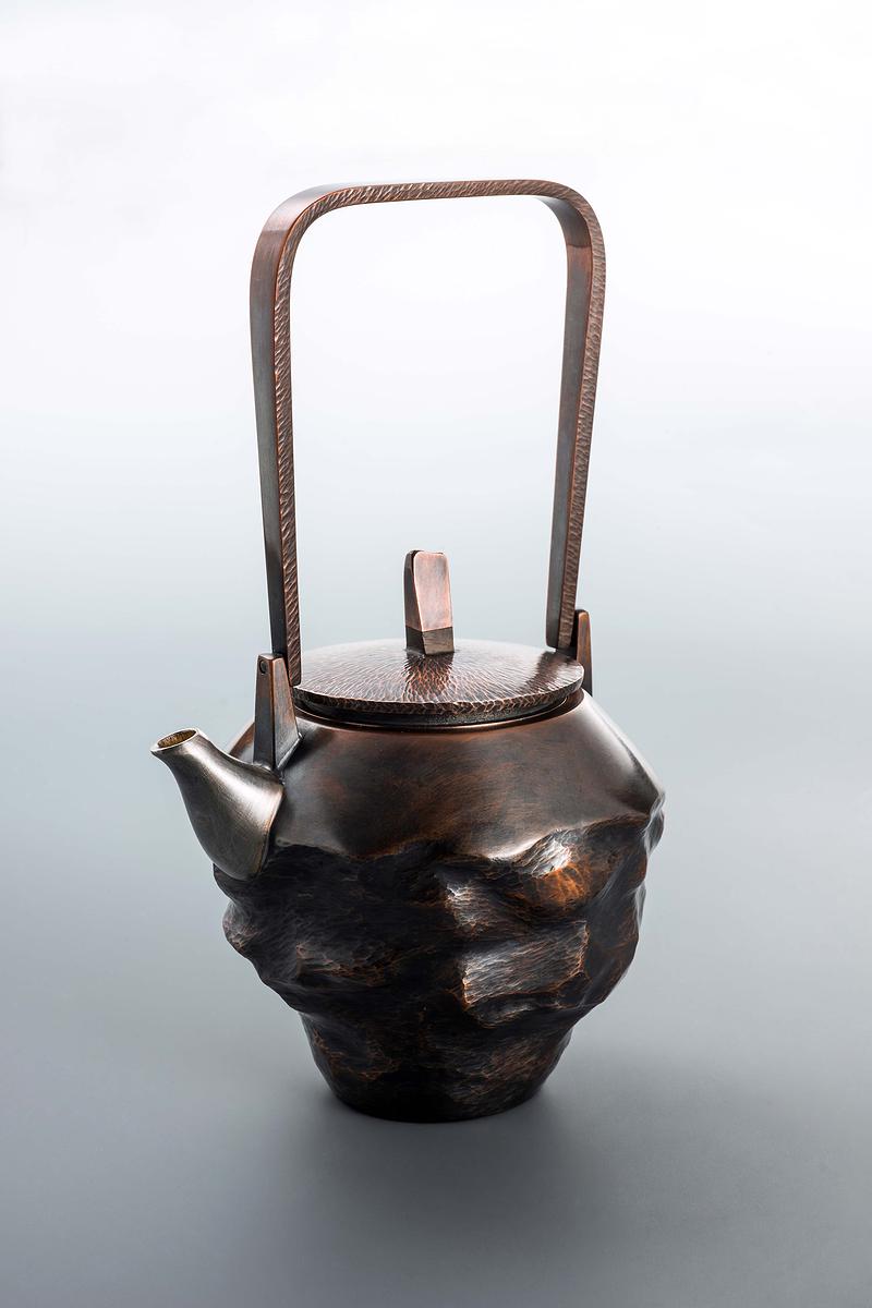 The Scenery on The Way:Self-Interpretations of Chueh Cheng Hui’s Vessel Creations's Cover