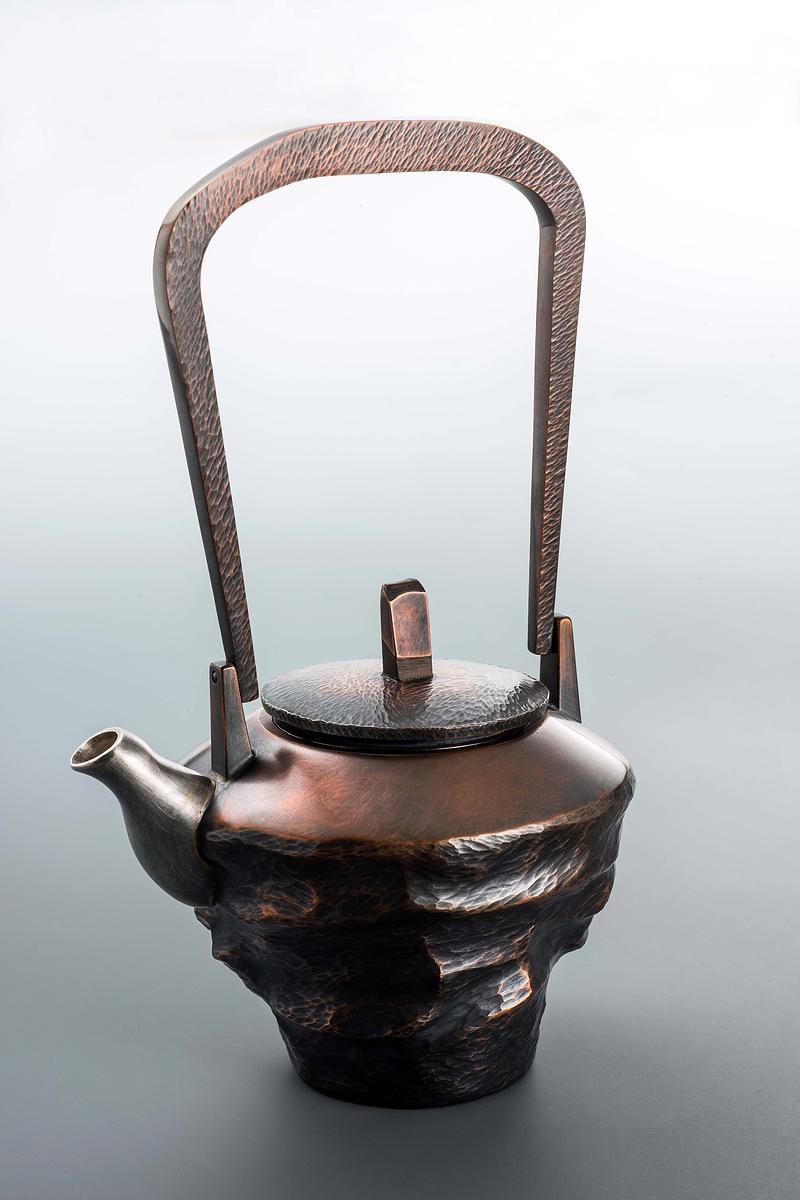 The Scenery on The Way:Self-Interpretations of Chueh Cheng Hui’s Vessel Creations's Cover