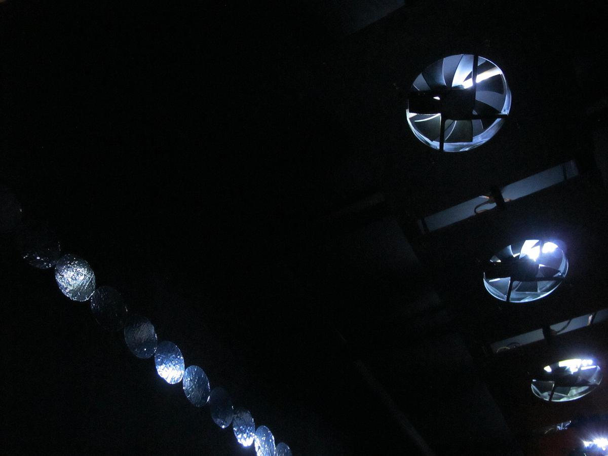 “Fortune Telling Show－The Machine” : The Summoning Aesthetic of Relational Theater's Cover