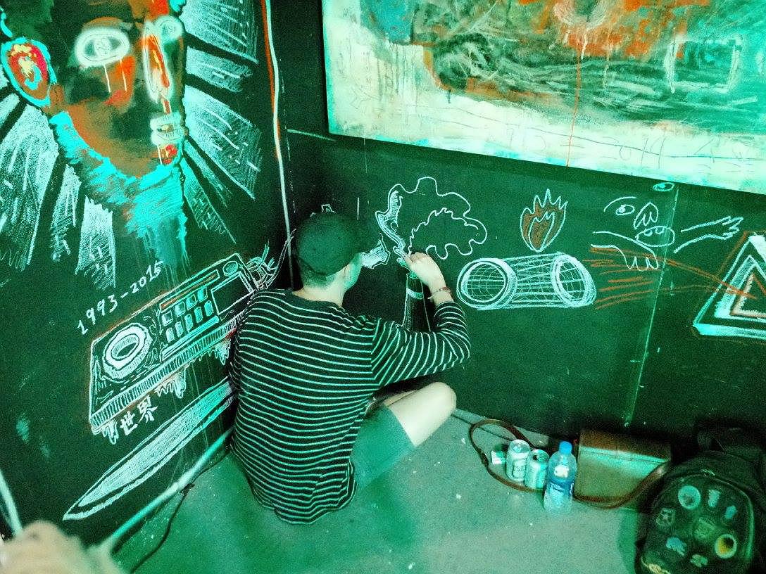 突波衝撞——楊宗倫創作論文-12195020的封面圖