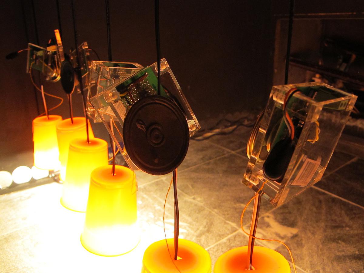 “Fortune Telling Show－The Machine” : The Summoning Aesthetic of Relational Theater's Cover