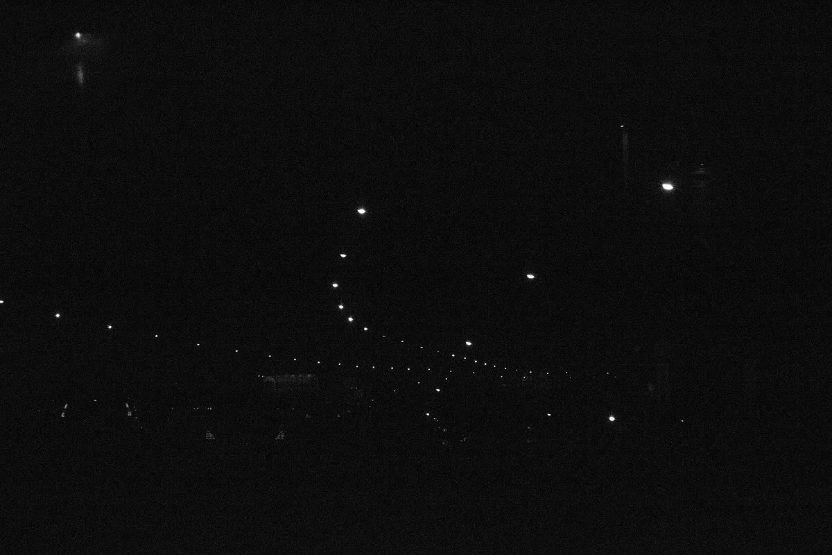 005-Before_the_Light_V的封面圖